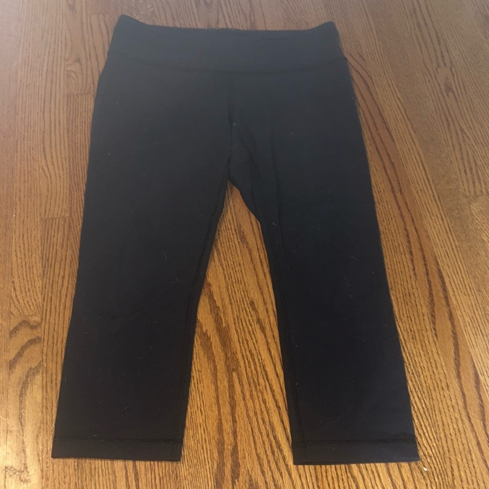 Lululemon Black Wunder Under Crop